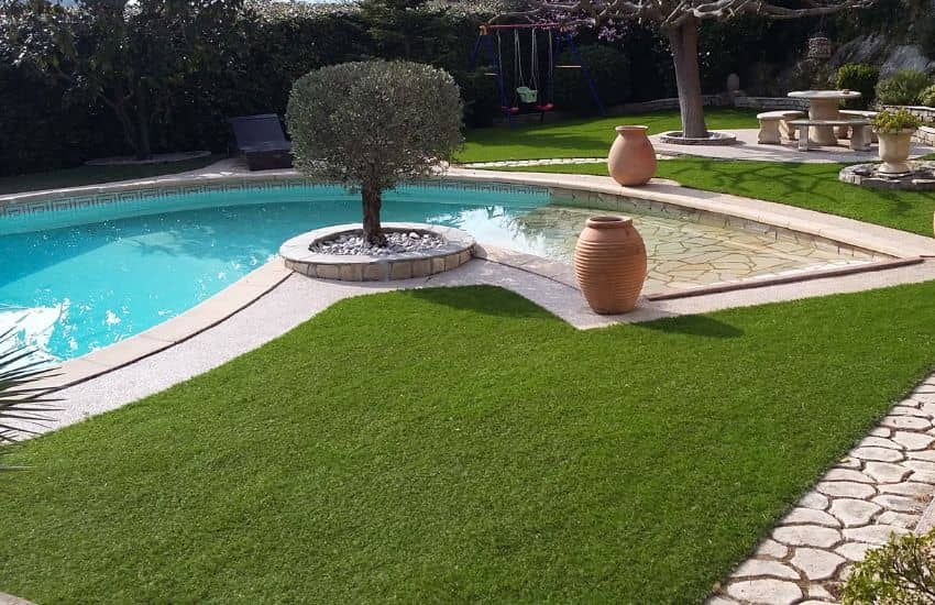 Create A Poolside Paradise With Lush Turf